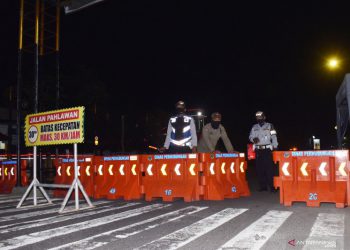 Jam Malam Malang