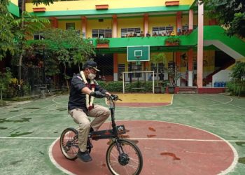 Bung Edi bersepeda E-Bike