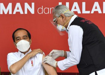Presiden Jokowi Menjalani Vaksinasi Covid-19 Dosis Kedua