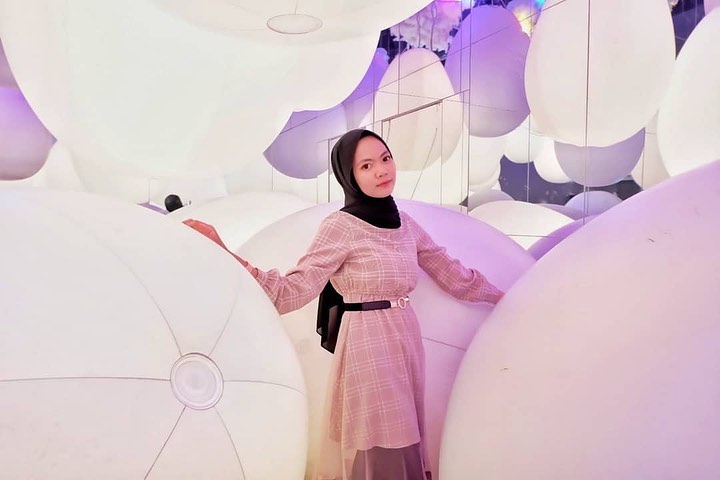Ball Room © Instagram @ndeeelll