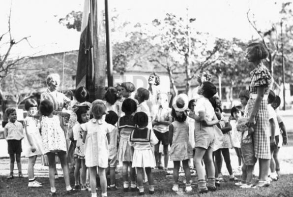 sekolah belanda