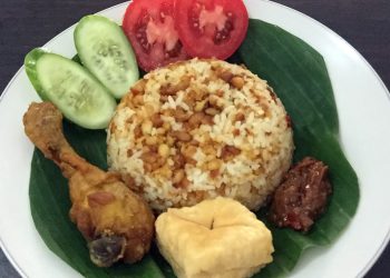 Nikmatnya Nasi Tutug Oncom di Warung Katumbiri Malang