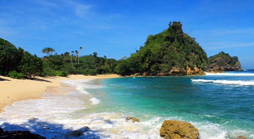 pantai ngopet