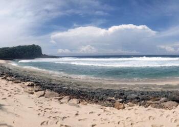 Pantai Rowo Gebang, Pesona yang Belum Terjamah di Kecamatan Bantur