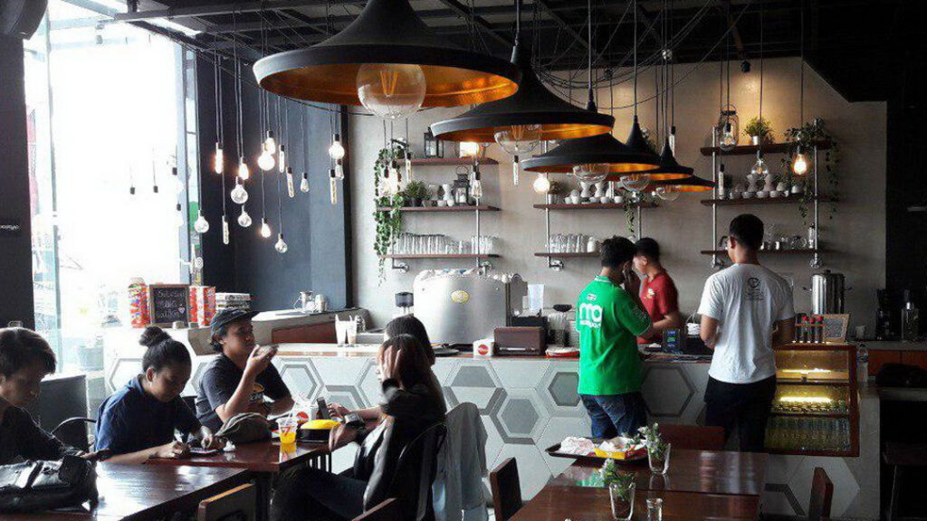 Mencicipi Ayam Goreng dan Burger Spesial di 7 Seven Chicken Malang