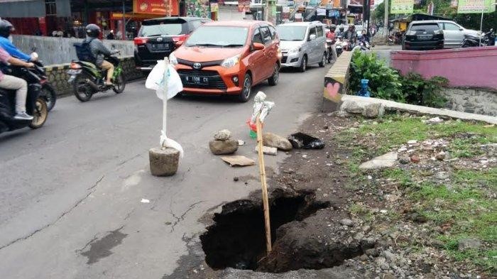 Jalan Berlubang yang semakin Parah di beberapa Titik Kabupaten Malang