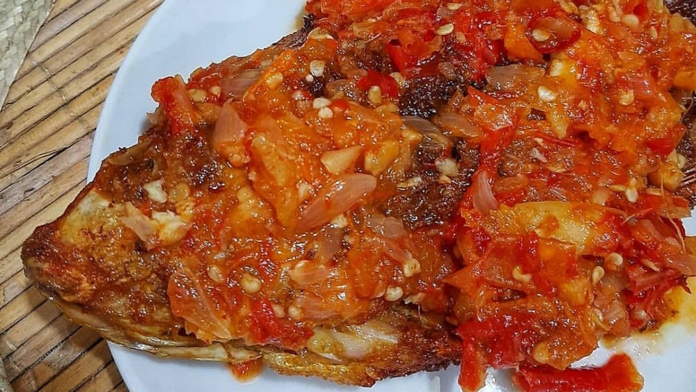 Pecak ikan nila merah