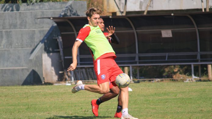 Arema siap mencarikan Pavel Smolyachenko klub baru