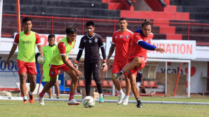 Arema Datang ke Bali Bukan untuk Jadi Turis, Tapi...