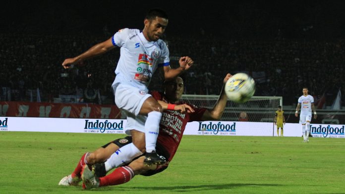 Greg Nwokolo Jadi Penyerang yang Paling Sulit Dijaga Agil Munawar