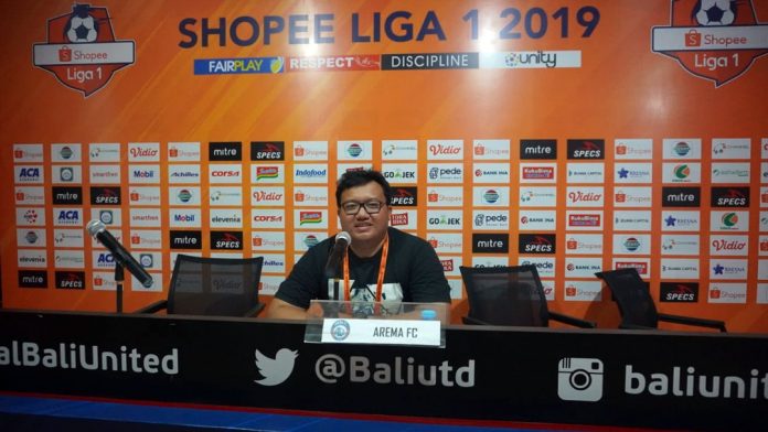 Mengawal Arema di Kandang Bali United