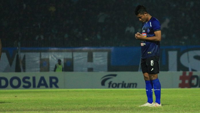 Johan Farizi Kembali, Nasir Pasrahkan Nasib pada Pelatih Arema