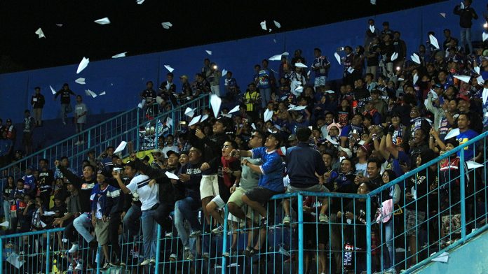 FIKSI: Maafkan Aku, Aremaniaku!