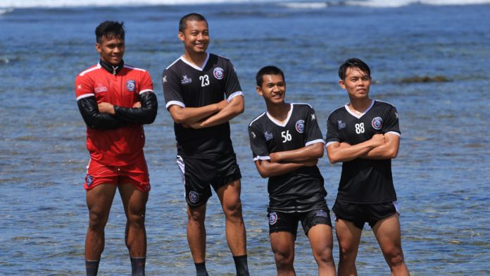 Arema Latihan di Pantai, Mario Gomez Ingin, Tapi..