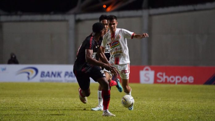 Laga Persipura melawan Persija (Foto: Media Officer Persija)