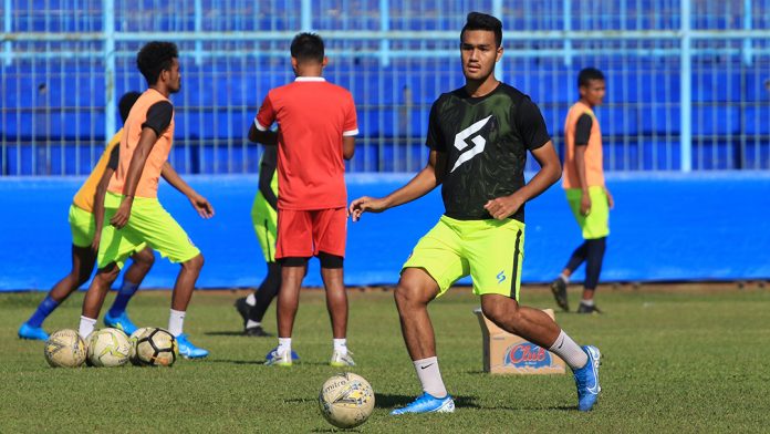 Eduardo Almeida Tak Pikirkan Absennya Duo Timnas Lawan RANS