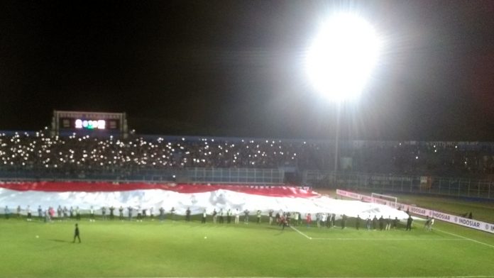 Aremania CR10SD Ini Kritik Pemain yang Tak Ikut Nyanyi Anthem Arema
