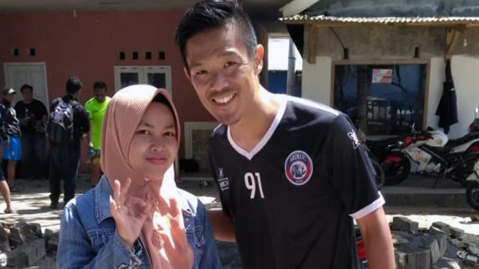 Diserbu Aremanita, Takafumi Akahoshi Tak Merasa Risih