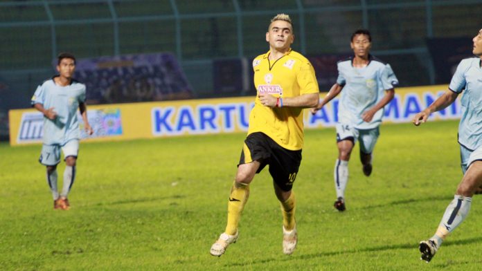 Mengenang Enam Gol Cristian Gonzales ke Gawang Persela