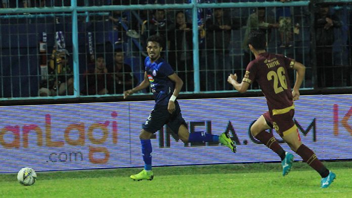 Mencoba Bermain Seperti Barcelona, Arema Babak Belur di Makassar
