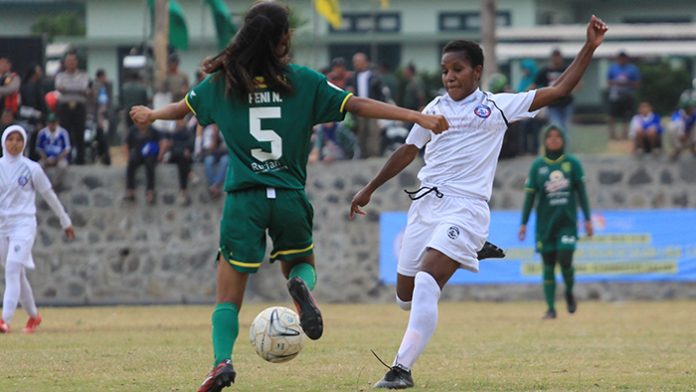 Pemain Arema Putri Biasa Lawan Persebaya Putri Tanpa Suporter