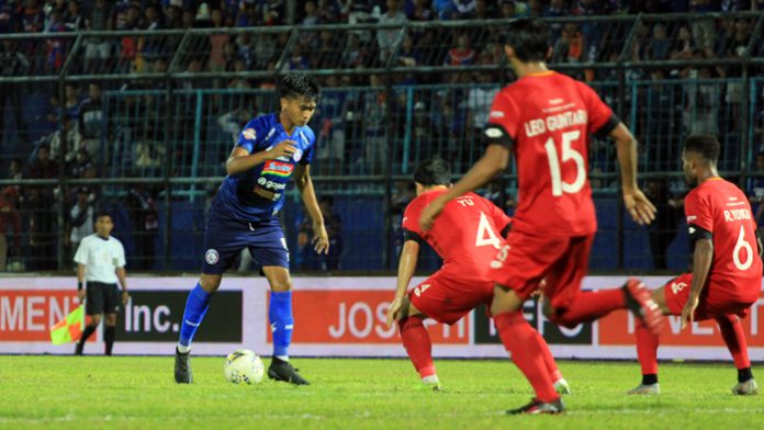 Kalahkan Semen Padang, Pelatih Arema Optimistis Mampu Kejar MU