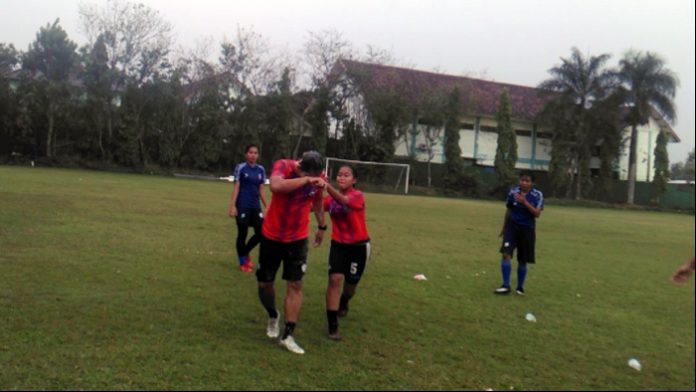 Ketika Pemain Arema Putri Keroyok Sang Pelatih