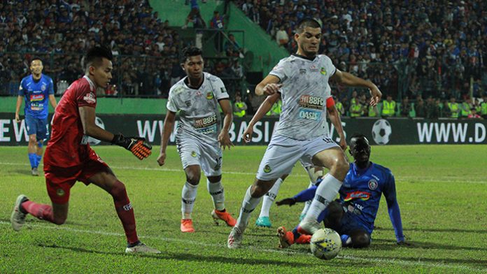 Head to head Arema melawan PS Tira Persikabo