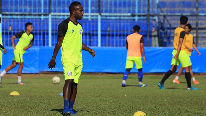 RESMI: Dua Pemain Menuju ke Pintu Keluar #Arema