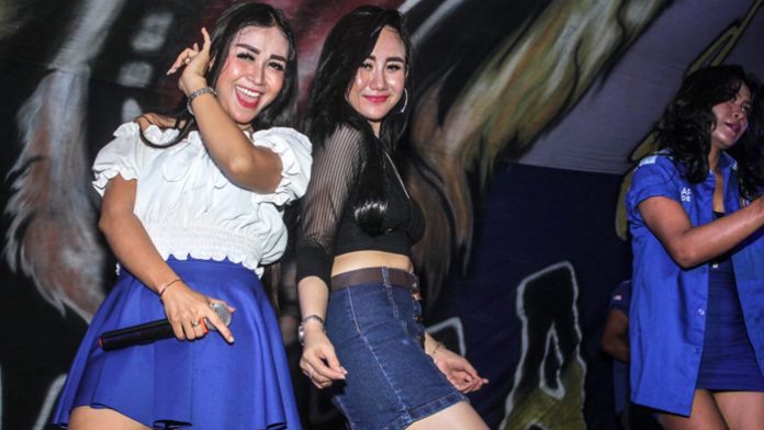 Tiga Pedangdut Meriahkan Temu Kangen Arema Dewata