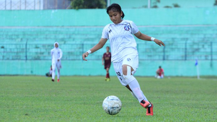 Diminta Aremania Bertahan, Sheva Imut Belum Berikan Jawaban