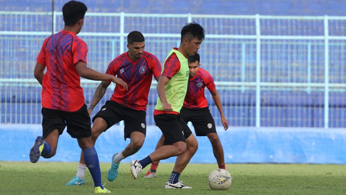 Skuad Compang-camping, Arema Masih Semangat Naik Klasemen