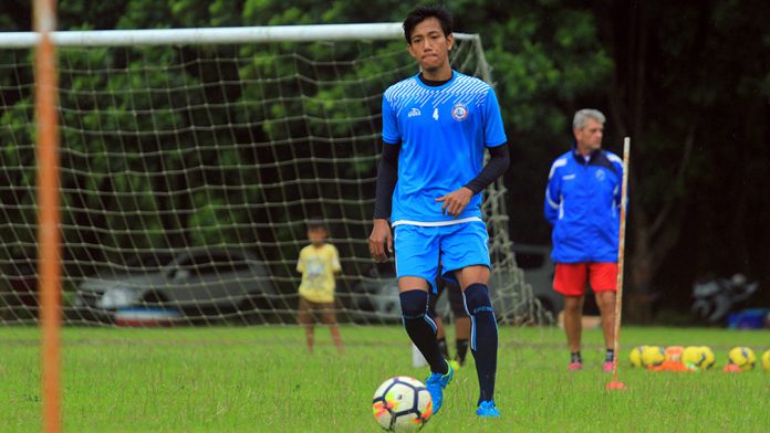 Dua Bek Anyar Semarakkan Persaingan di Lini Belakang Arema