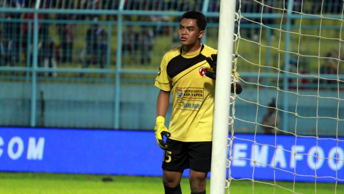 Arema Ngotot Panggil Teguh Amiruddin Pulang
