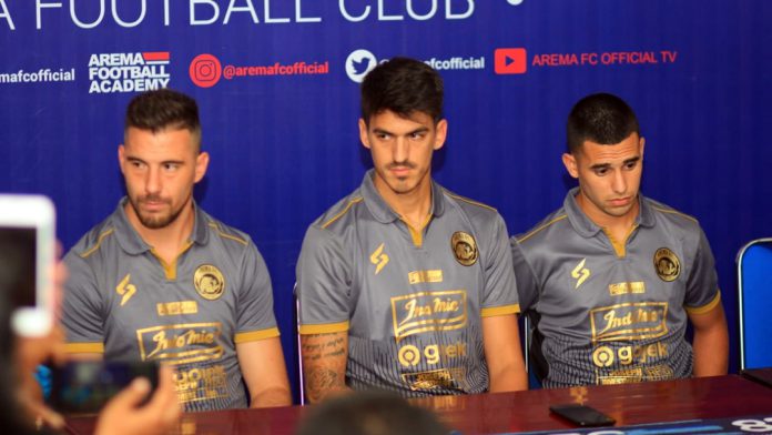 Jonathan Bauman, Matias Malvino, dan Elias Alderete Diperkenalkan Arema