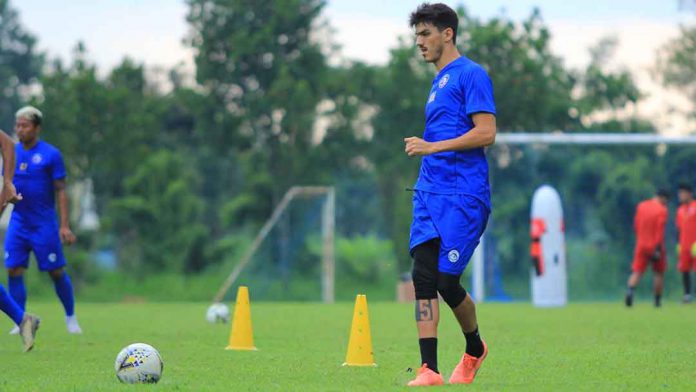 Matias Malvino Punya Banyak PR Jika Gabung Latihan Arema