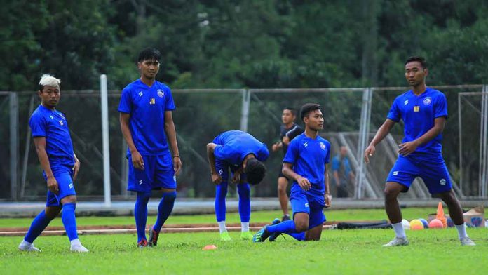 Jangan Menghakimi Pemain Arema yang Berbuat Kesalahan
