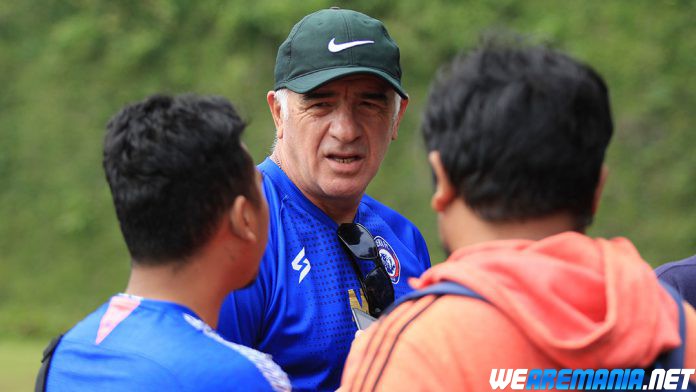 Laga Arema vs Persib Jadi Ujian Keprofesionalan Mario Gomez