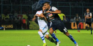 Thiago Furtuoso saat melawan Persib