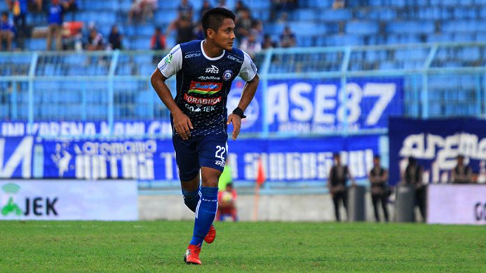 Menguak Isi Lemari Trofi Purwaka Yudhi Bersama Arema