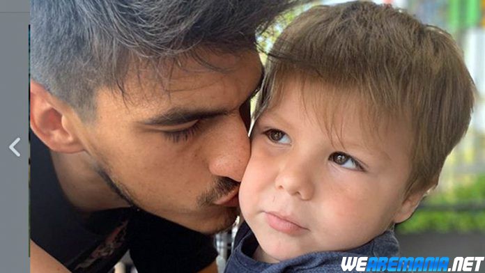 Matias Malvino Nikmati Libur Dadakan Bersama Keluarga