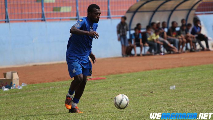 5 Menit Berharga Engelberd Sani di Arema