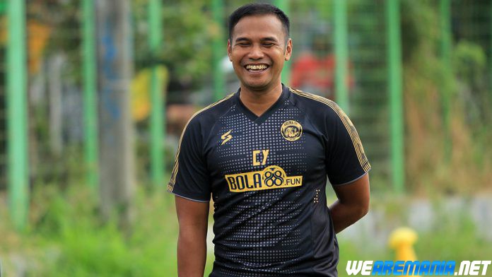 Jadwal Arema Berat di Depan, Charis Yulianto Tak Gentar