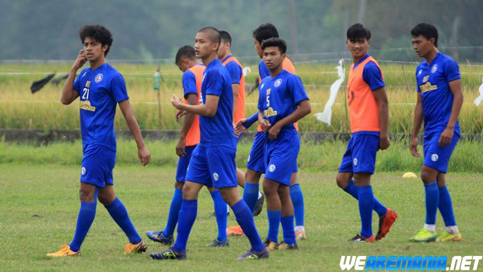 Carlos Oliveira Mencari Komposisi Tim Terbaik Arema