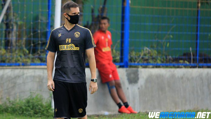 Felipe Americo: Calon Pelatih Arema Suka Sepak Bola Modern