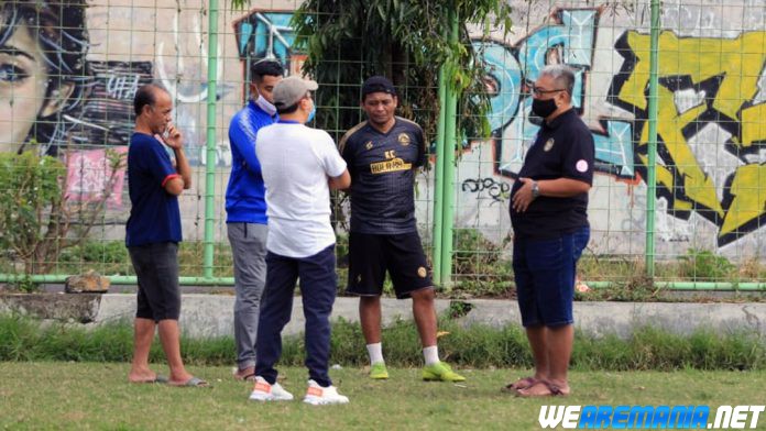 Nanang Supriyadi Mendatangi Latihan Arema, Ada Apa?