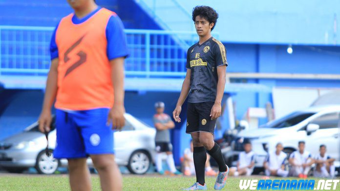 Perjalanan Karier Aji Saka dari Lereng Gunung Semeru untuk Arema
