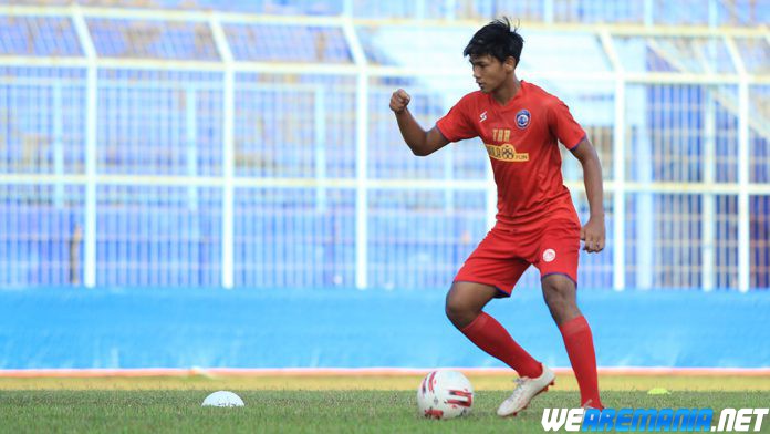 Penyerang Muda Arema Ambil Sisi Positif Hadirnya Pedro Bartolli