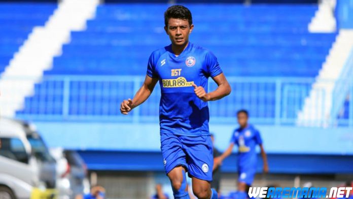 Dedik Setiawan Beber Rahasia Gol Tendangan Bebasnya