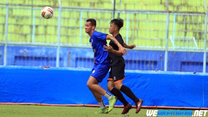 Trio EYD Cetak Gol, Arema Menang 7-0